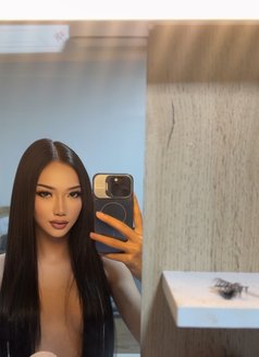 Emma big dick - masseuse in Pattaya Photo 15 of 19