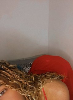 Emma - Acompañantes transexual in Dubai Photo 2 of 4