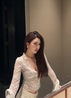 Emma - puta in Shanghai Photo 5 of 8