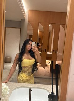 Emma - escort in Doha Photo 7 of 7