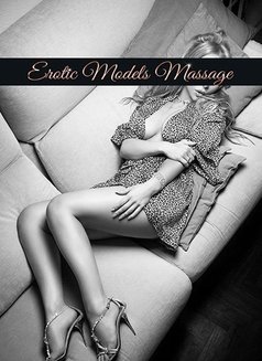 Emma Erotic Models - Masajista in Marbella Photo 3 of 3
