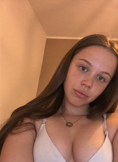 Emma - escort in Cairo Photo 3 of 3