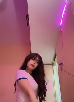 Emma - Transsexual escort in Bangalore Photo 16 of 17