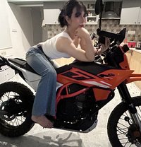 Emma - Transsexual escort in Bangalore