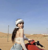 Emma - escort in Riyadh Photo 4 of 5