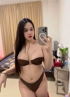 Emma Ladyboy Thailand - Transsexual escort in Muscat Photo 1 of 15