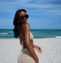 Emma - puta in Bali