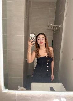 Emma - escort in Kuala Lumpur Photo 2 of 5