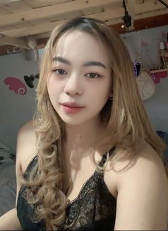 Emma - puta in Kuala Lumpur Photo 2 of 7