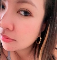 Emma Rose - puta in Singapore