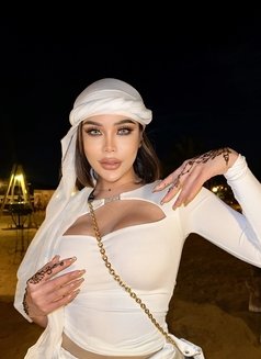 Emma shemale in Dubai - Transsexual escort in Dubai Photo 1 of 15