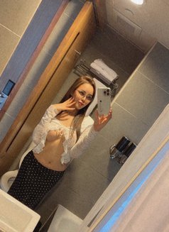 Emma sweet face, Good in Anal - puta in Hong Kong Photo 22 of 23