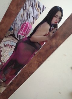 Emma - escort in Al Sohar Photo 4 of 5