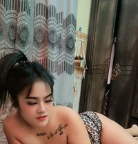 Emma - escort in Al Sohar Photo 6 of 7