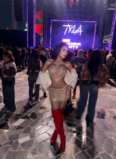 Emma big dick top&bottom - Transsexual escort in Al Manama Photo 7 of 10