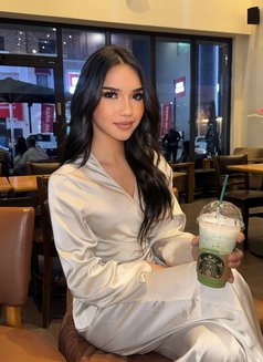 Emma big dick top&bottom - Transsexual escort in Al Manama Photo 8 of 10