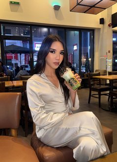 Emma big dick top&bottom - Transsexual escort in Al Manama Photo 9 of 10