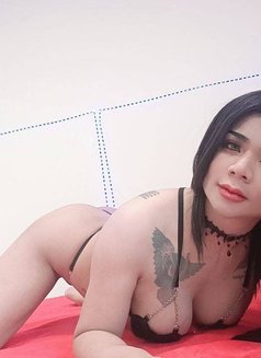 Emma - Transsexual escort in Dubai Photo 28 of 28