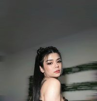 Emma - Transsexual escort in Dubai Photo 28 of 30
