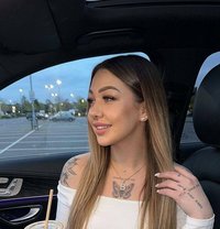 Emma - masseuse in London