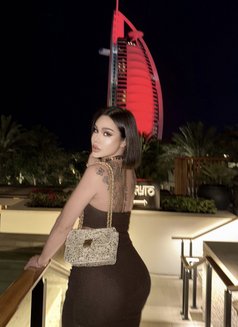 EMMA VIP MASSAGE AND EXTRA SERVICE - Acompañantes transexual in Dubai Photo 16 of 16