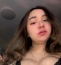 Emma Vip massage - puta in Al Manama Photo 3 of 28
