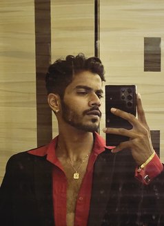 Emmanuel Dsouza - Intérprete masculino de adultos in Thane Photo 1 of 2