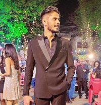 Emmanuel Dsouza - Male adult performer in Thane