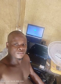 Emmanuel Elijah - Acompañantes masculino in Lagos, Nigeria Photo 5 of 5