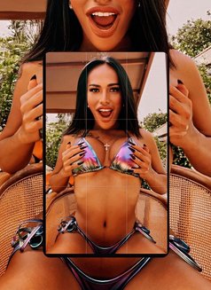 Emmely - Transsexual escort in Hong Kong Photo 5 of 10