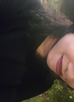 Emmi - puta in Bangkok Photo 17 of 18