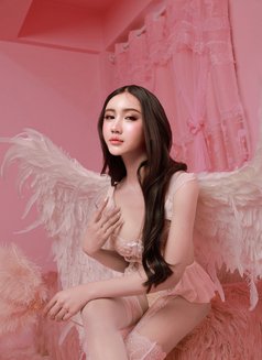 Emmilie Rose Half Vietnamese, half Lao - puta in Bangkok Photo 20 of 24