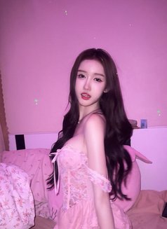 Emmilie Rose Half Vietnamese, half Lao - puta in Bangkok Photo 22 of 24