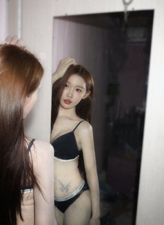 Emmilie Rose 🇻🇳 🇱🇦 - escort in Bangkok Photo 20 of 24