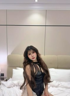 Emmy 3some in Riyadh - puta in Riyadh Photo 4 of 4