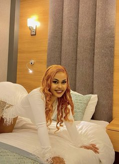 Elizabeth - puta in Gurgaon Photo 2 of 4