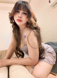 Emmy - escort in Riyadh Photo 3 of 8