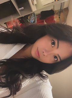 Emmy - Transsexual escort in Makati City Photo 1 of 3