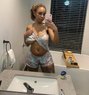 Emmy, Hot Independent Queen - puta in Kuala Lumpur Photo 1 of 3
