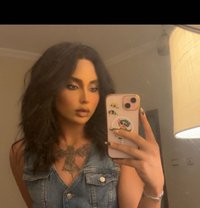 Emmy ايمي - Transsexual escort in Jeddah Photo 15 of 17