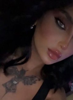 Emmy ايمي - Transsexual escort in Jeddah Photo 10 of 10