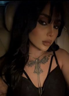 Emmy ايمي - Transsexual escort in Jeddah Photo 2 of 11