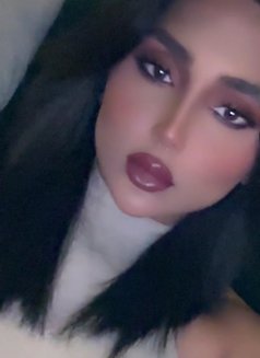 Emmy ايمي - Transsexual escort in Riyadh Photo 9 of 14