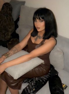 Emmy ايمي - Transsexual escort in Jeddah Photo 9 of 9