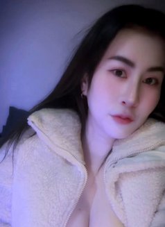 Emmy - escort in Gurgaon Photo 2 of 6