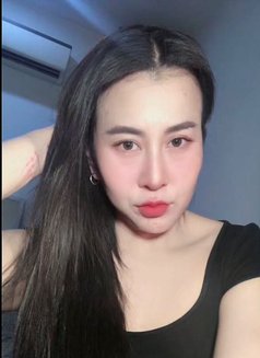 Emmy - escort in Gurgaon Photo 8 of 9