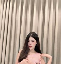 Emmy - puta in Riyadh Photo 2 of 6