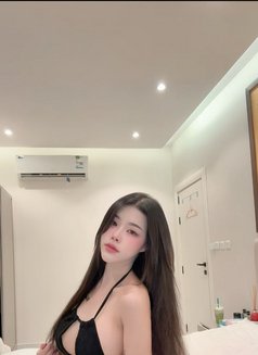 Emmy - puta in Riyadh Photo 16 of 16