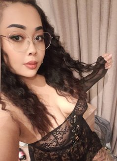 Emmy - masseuse in Riyadh Photo 4 of 6