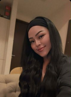 Emmy - masseuse in Pattaya Photo 4 of 8